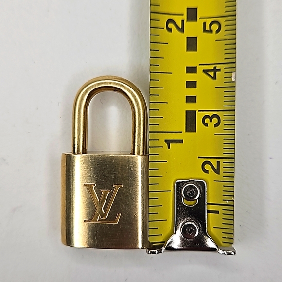 Authentic Louis Vuitton LV Monogram Lock & Key - Picture 16 of 16